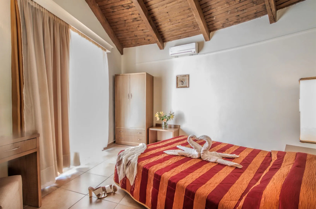 Skopelos Holidays Hotel