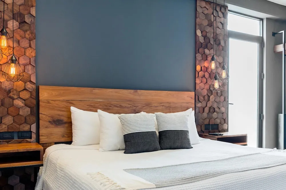 Life Boutique Condo