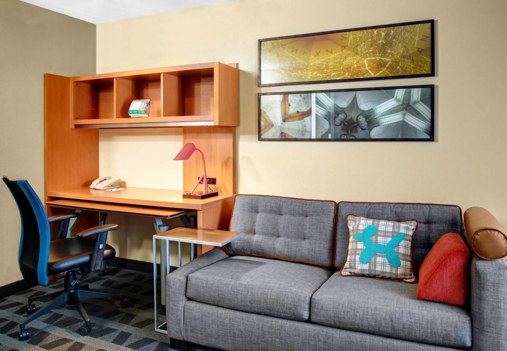 TownePlace Suites Fresno
