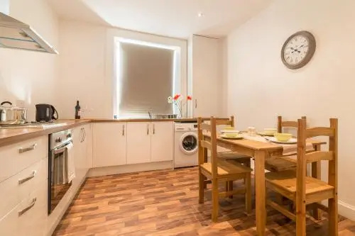 Riverside View Apartment