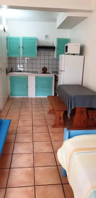 Studio in Saint-pierre, With Enclosed Garden and Wifi