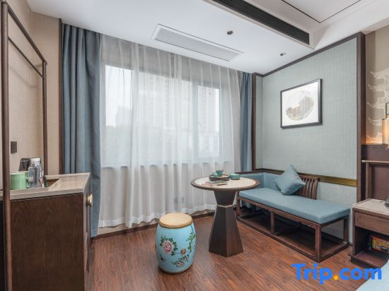 TILL BRIGHT Hotel