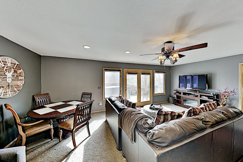 14B Larson Lane Home