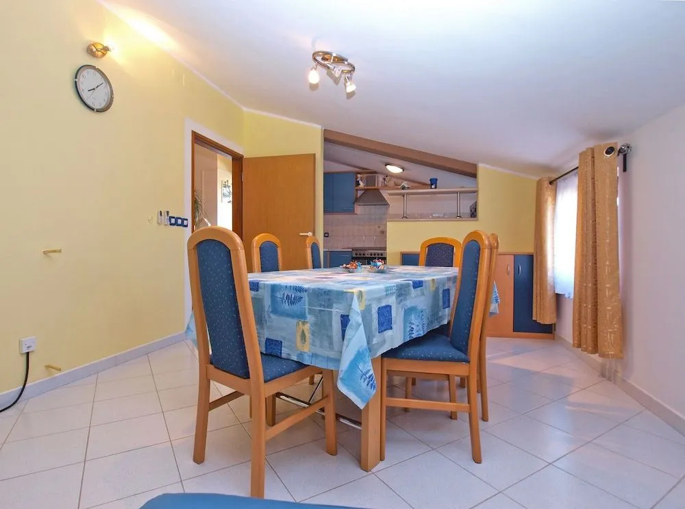 Apartment 1436