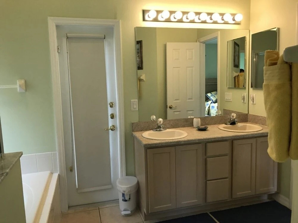 2593 Oneida Loop,