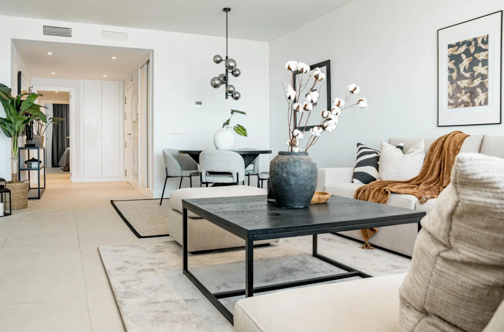 LME92B - Top class flat in Estepona, near beach