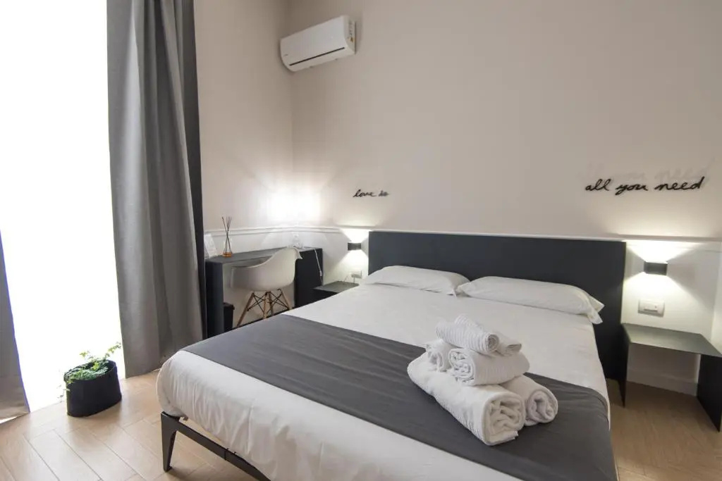 Five Boutique Rooms