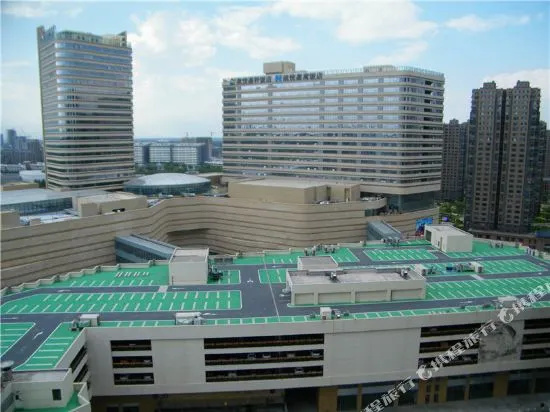 No. 8 apartment chain hotel