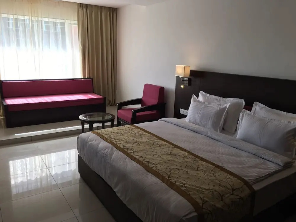 Hotel Udai Median