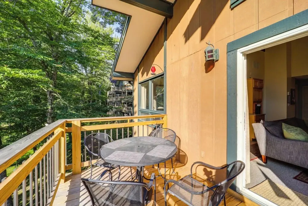 Slope-side Sugar Mountain Retreat 1/2 Mi to Resort