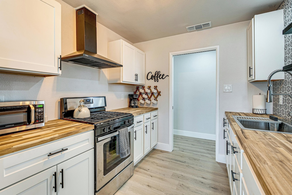 Pet-friendly Rental, Fenced Yard in Rancho Cordova
