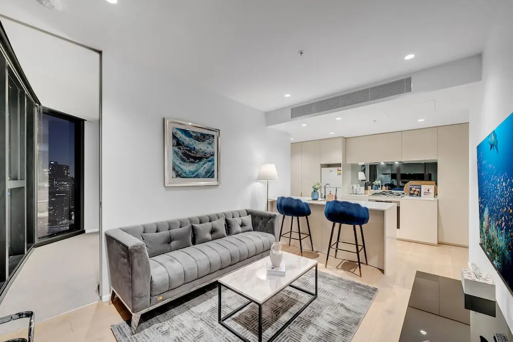 Melbourne Square Apartments