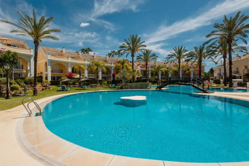 Holiday House next to the beach in Las Dunas, Bahía de Marbella