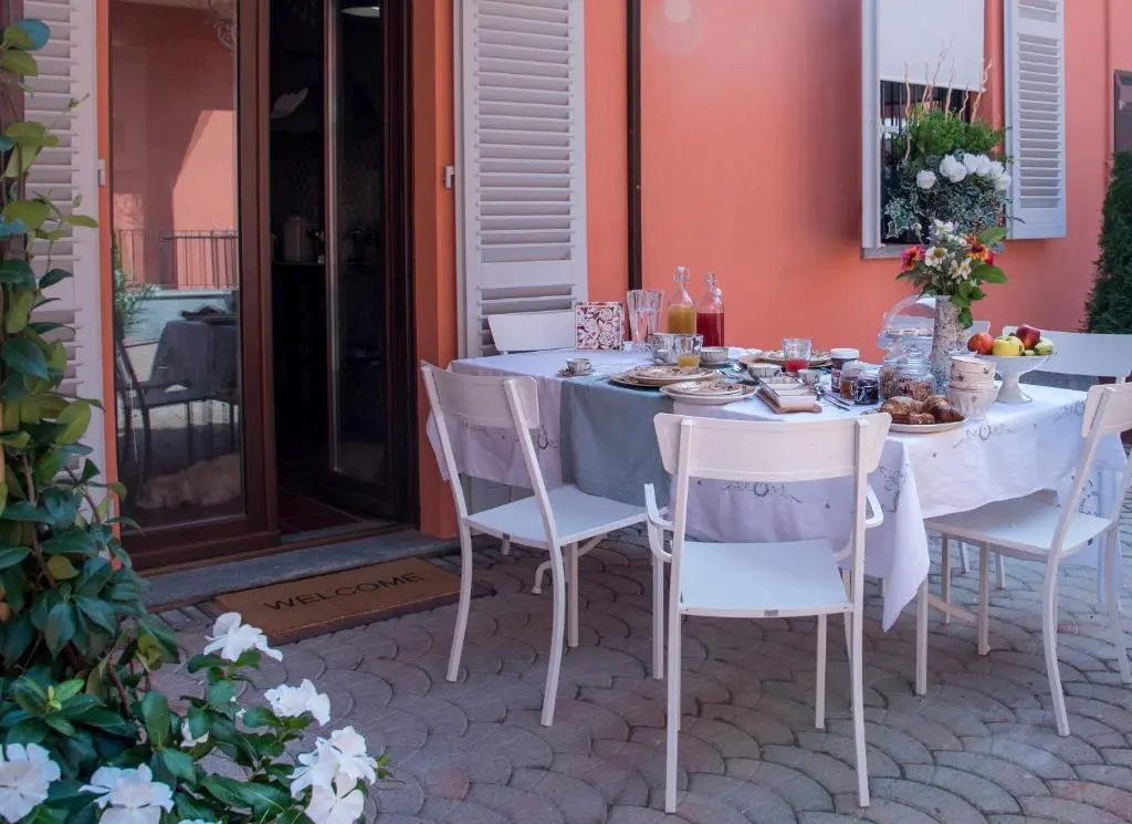 APPARTAMENTO VACANZE / HOLIDAY FLAT Farfalle&RossoBarbera