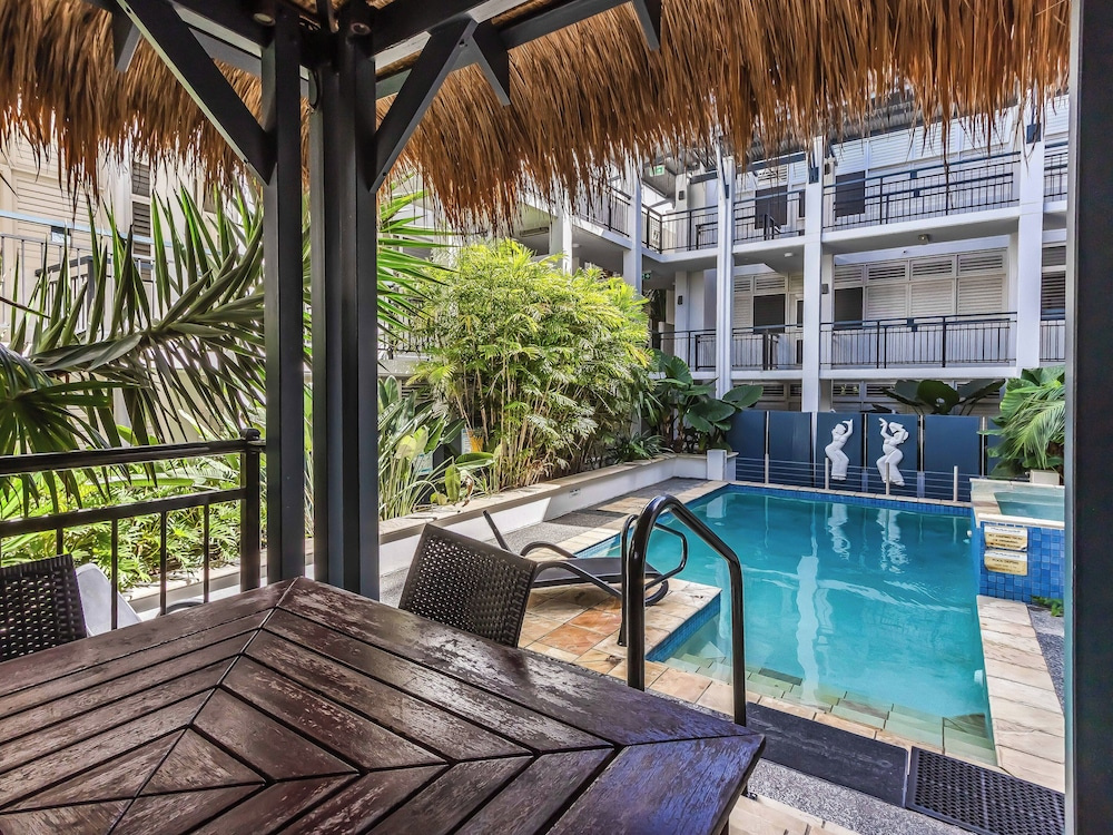 Paradiso Paradise 336 3BRM Oceanfront