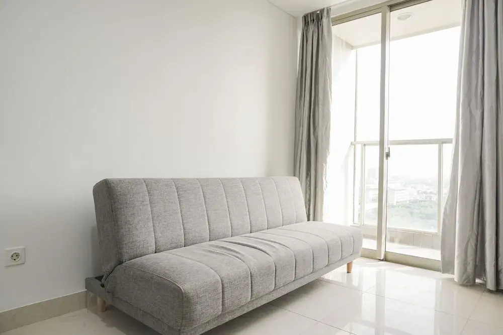 Stunning And Strategic 2Br Gold Coast Apartment Near Pik