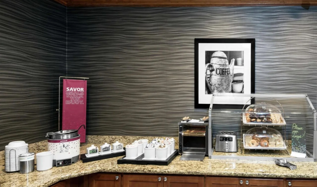 Hampton Inn & Suites Jacksonville Deerwood Park