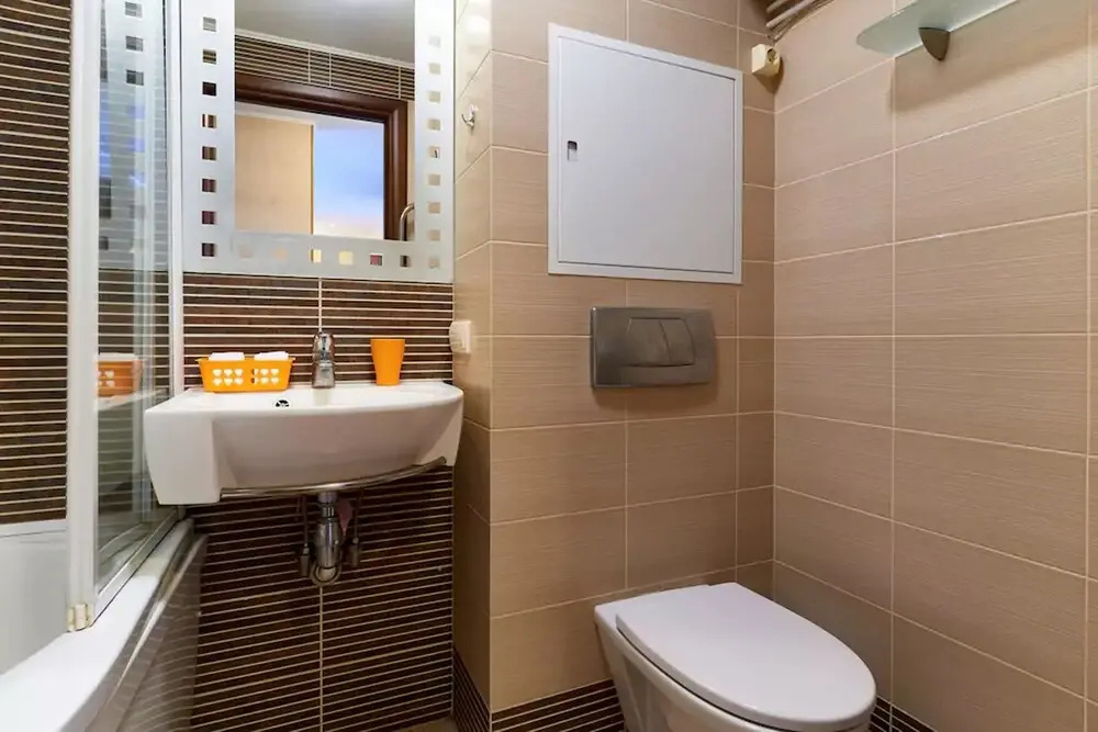 Home-Hotel Lesi Ukrainki 3