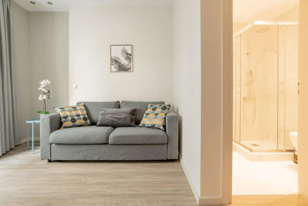 A14 Sunny & chic 2R apartment near Plaka & Parthenon