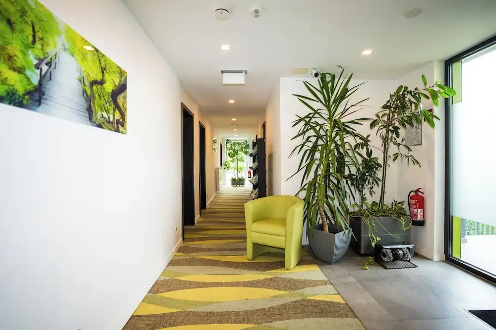 B&B Outlet Hotel - Metzingen - Bad Urach - Free Parking