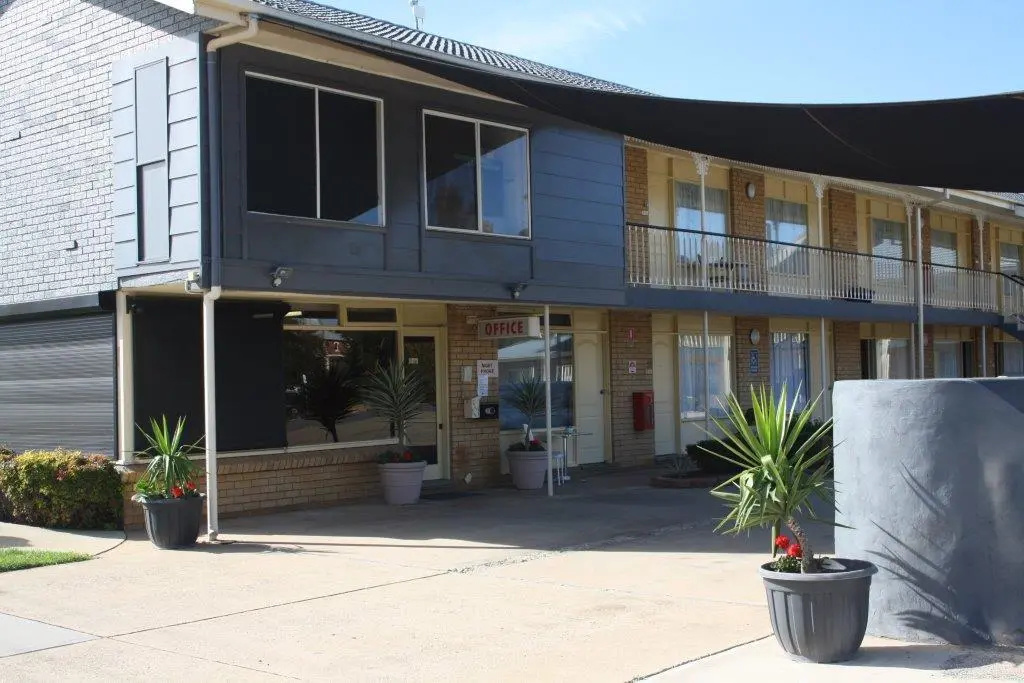 River Motel