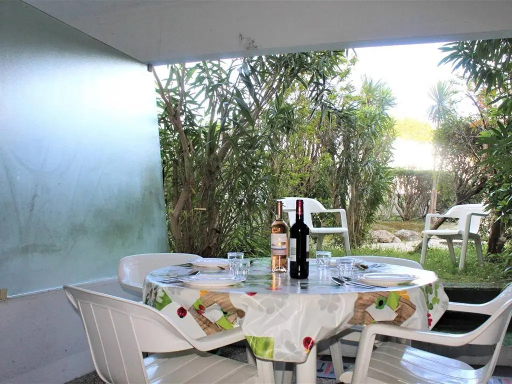 Appartement Villeneuve-Loubet, 3 pièces, 6 personnes - FR-1-252A-73