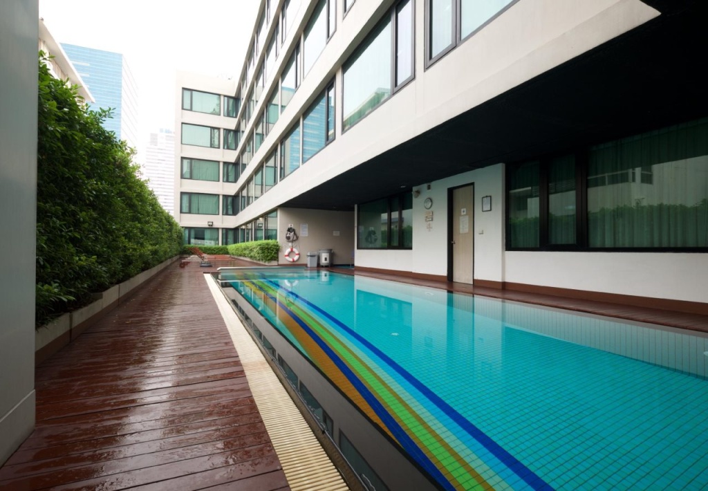 VIC 3 Bangkok Hotel