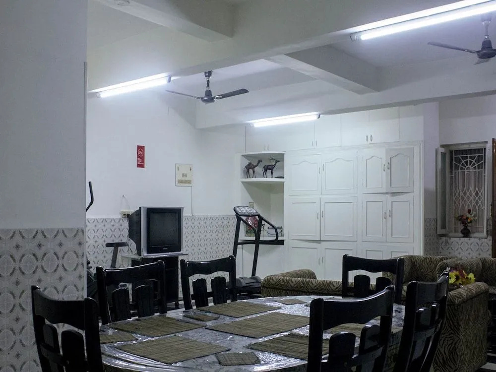 OYO 4189 Rose Flower Service Apartment