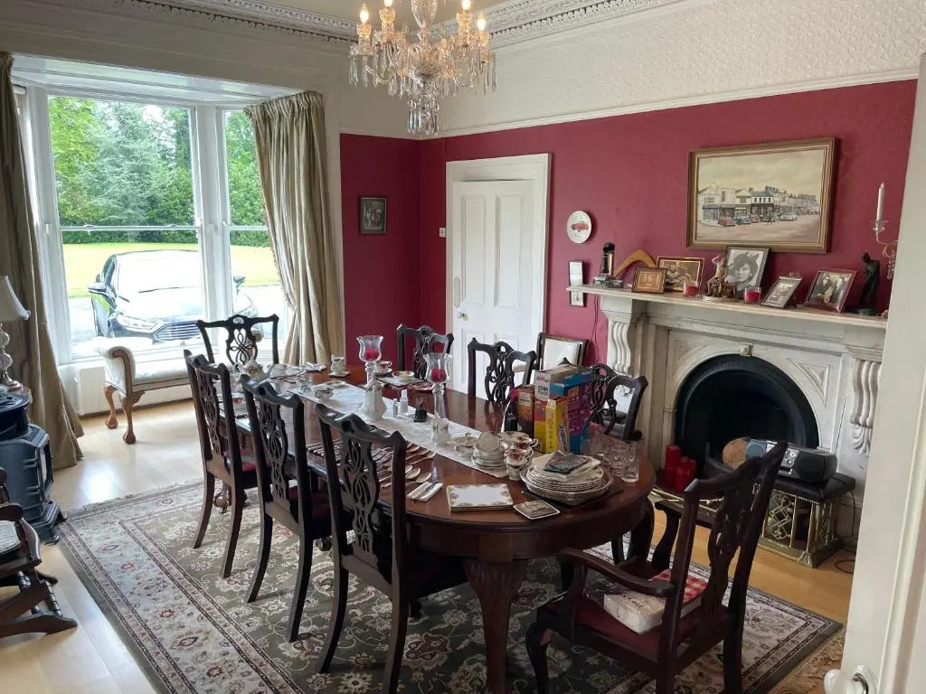 Glenmore House