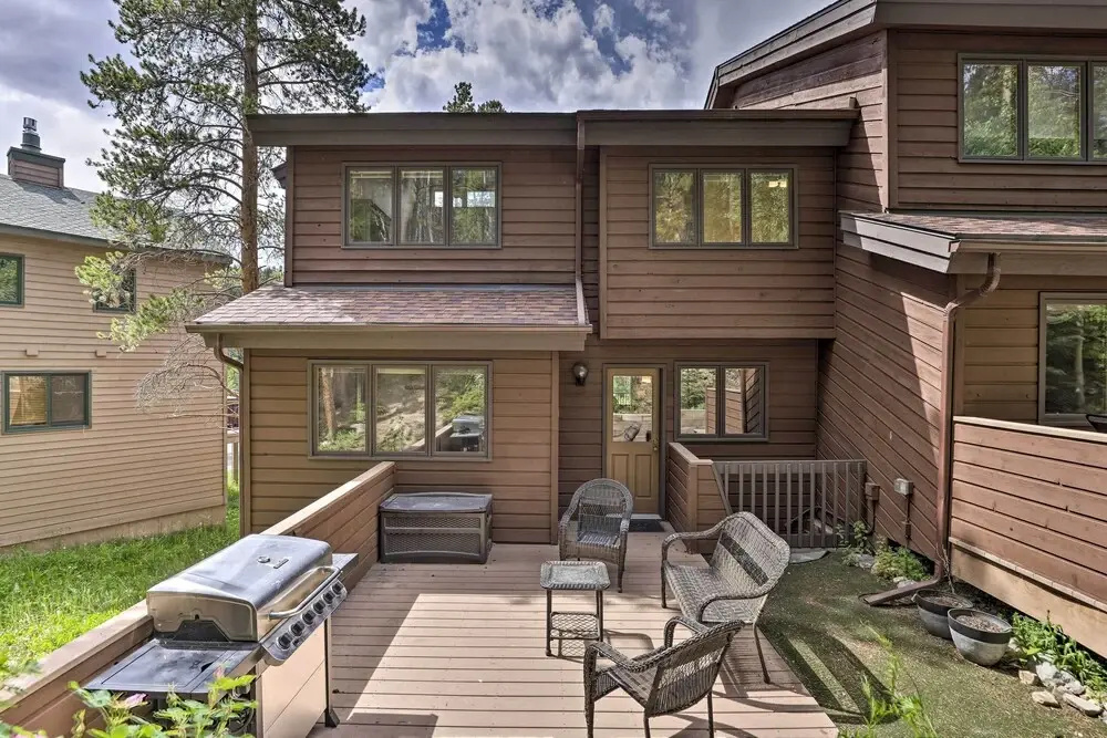 Walk to Lift: Townhome w/ Shuttle in Breckenridge!