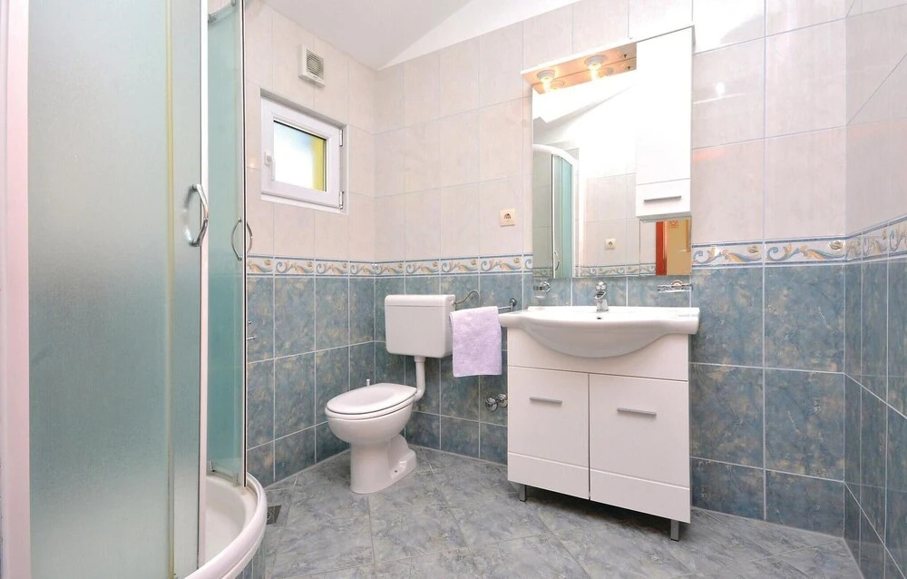Amazing Home in Lokva Rogoznica With Wifi and 3 Bedrooms