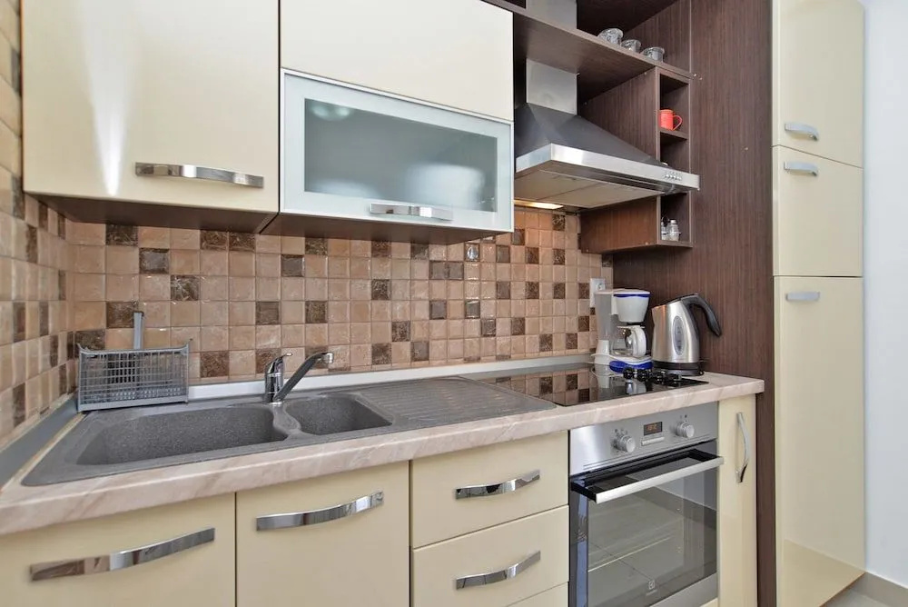Apartment 628