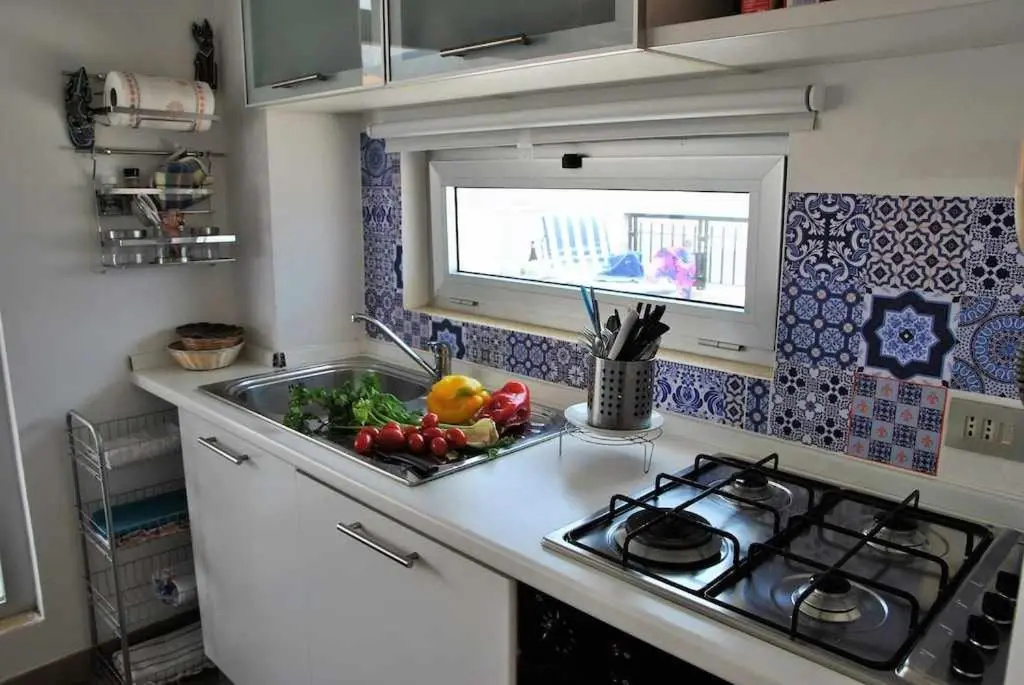 ATTICO BLU monolocale a 50 mt dal mare