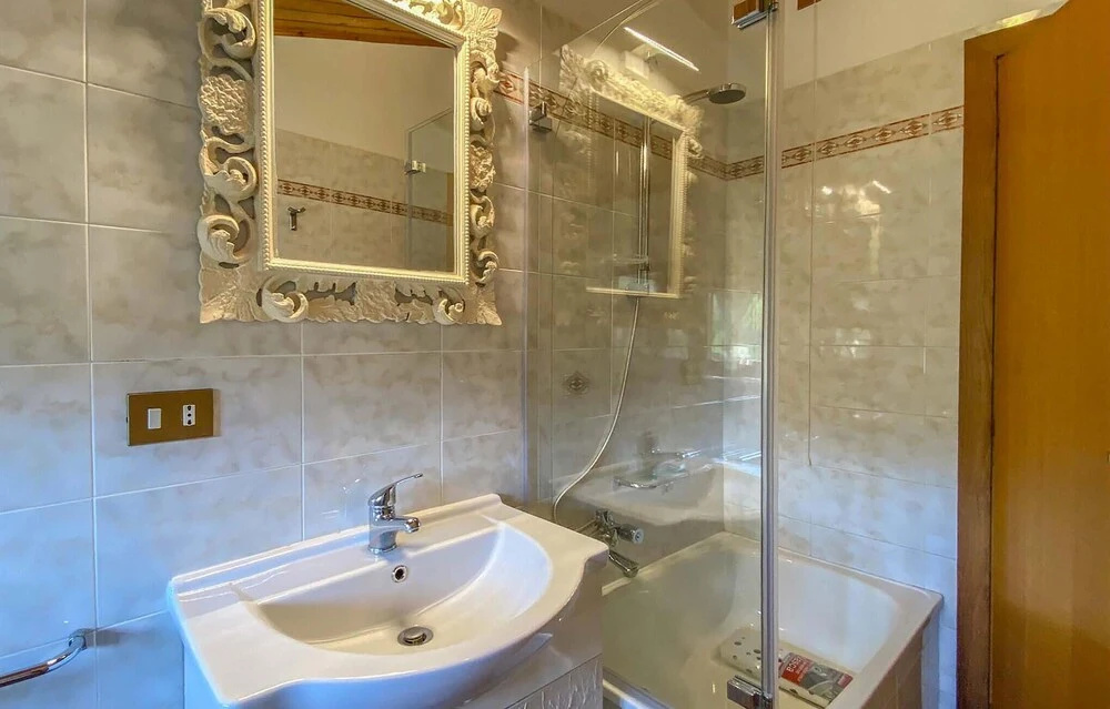 Beautiful Home In Caprese Michelangelo