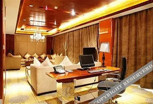 East Lake International Hotel