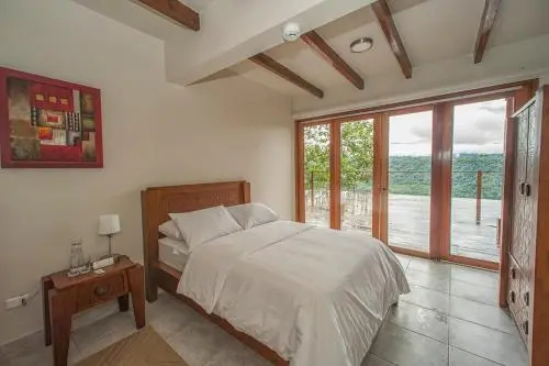Tangara Lodge