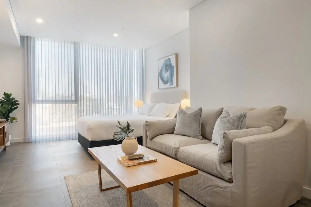 Modern Studio with Rooftop and BBQ Access