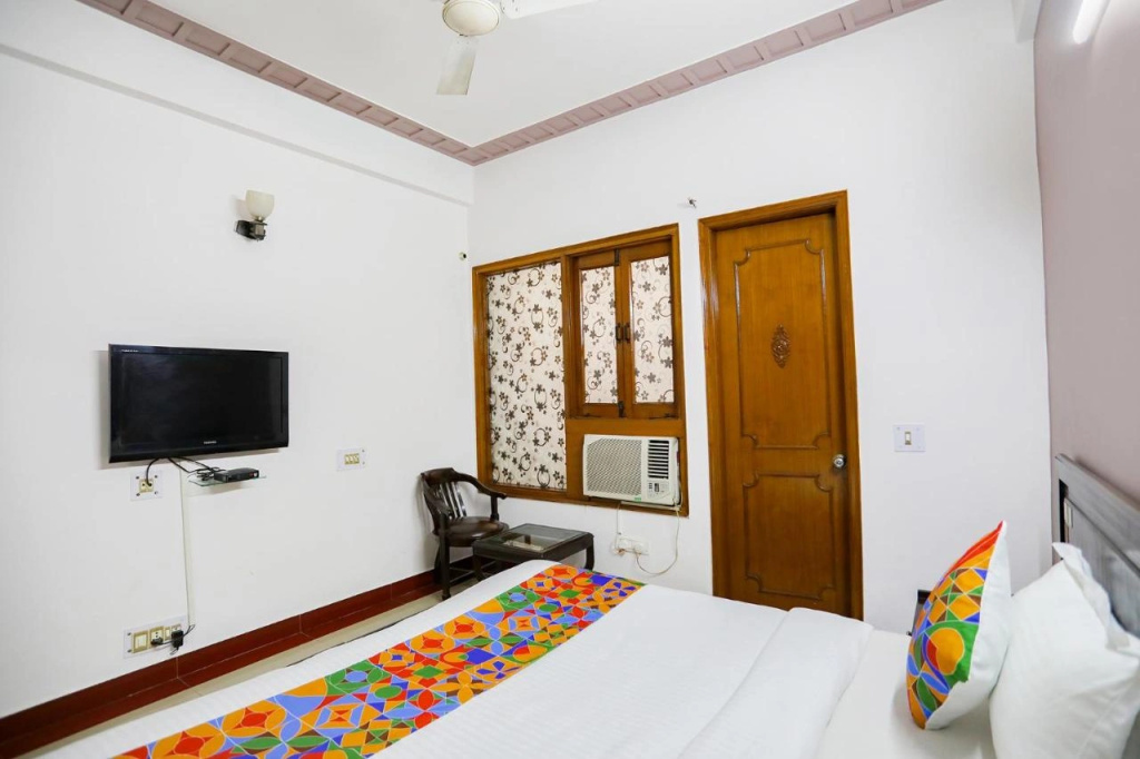 Fabhotel Traika Inn