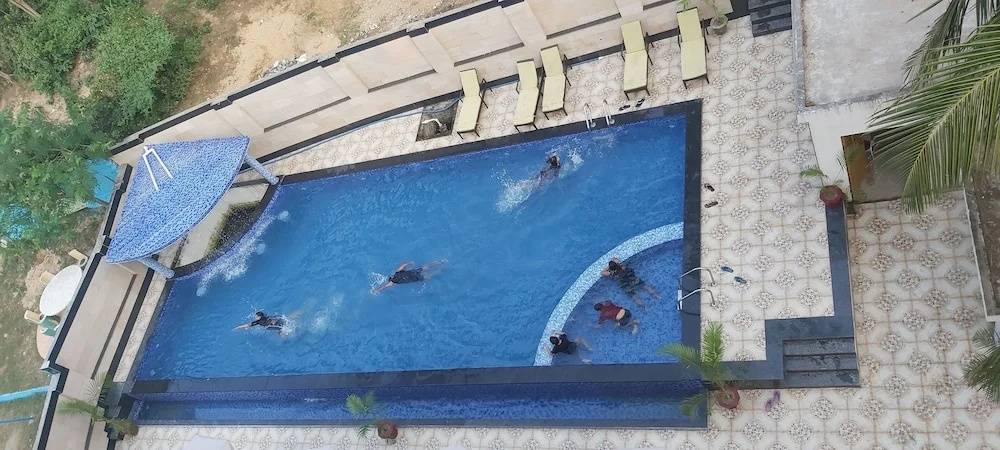 Hotel Sea N Sand - Berries Group