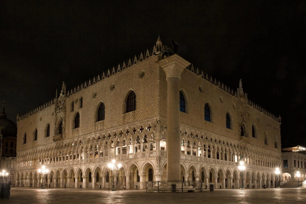 at 1 minute from San Marco square