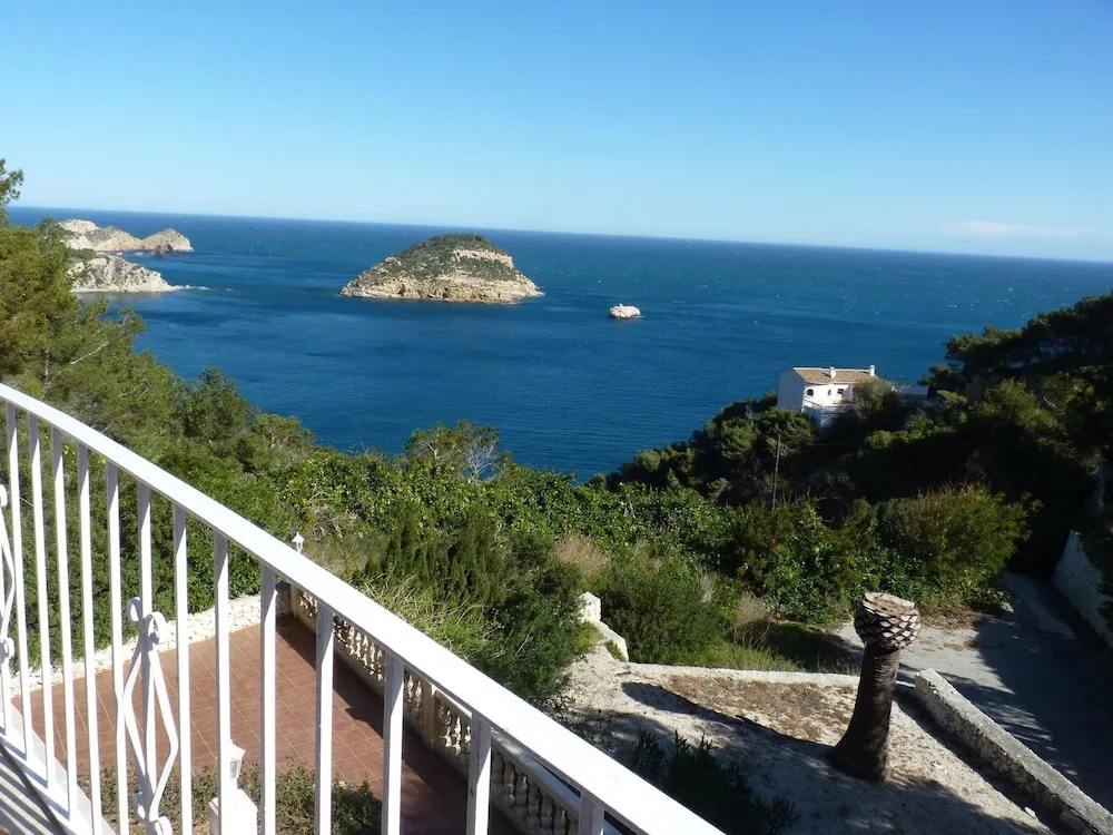 Villa With 4 Bedrooms in Jávea, With Private Pool, Enclosed Garden and