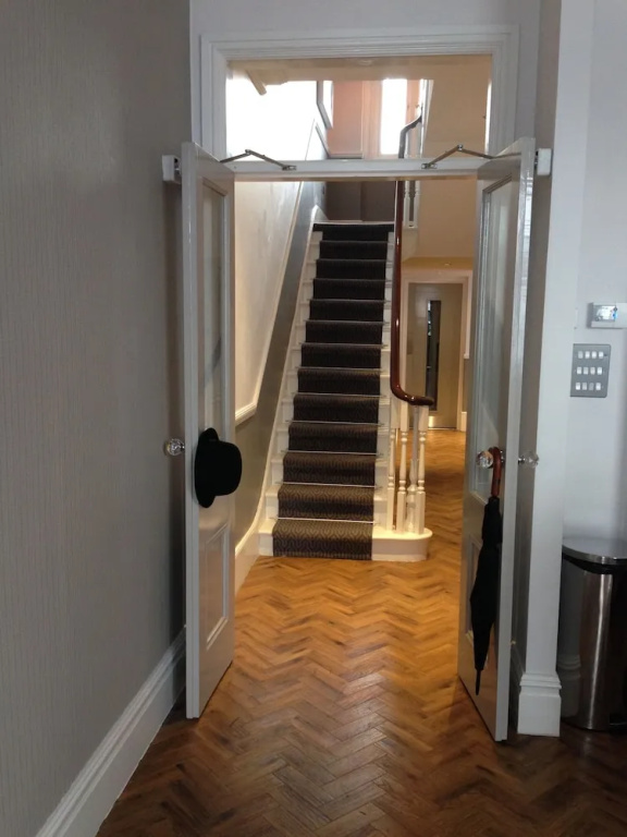 The Beverley Hotel London - Victoria