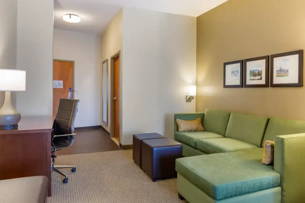 Comfort Suites Lancaster Amish Country