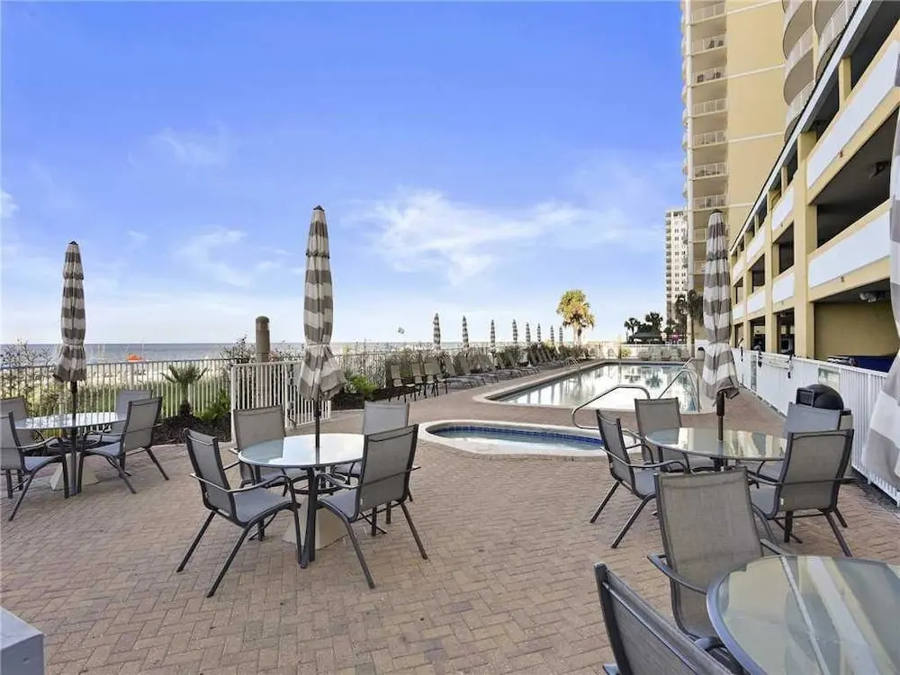 Twin Palms 405 - Two Bedroom Condo