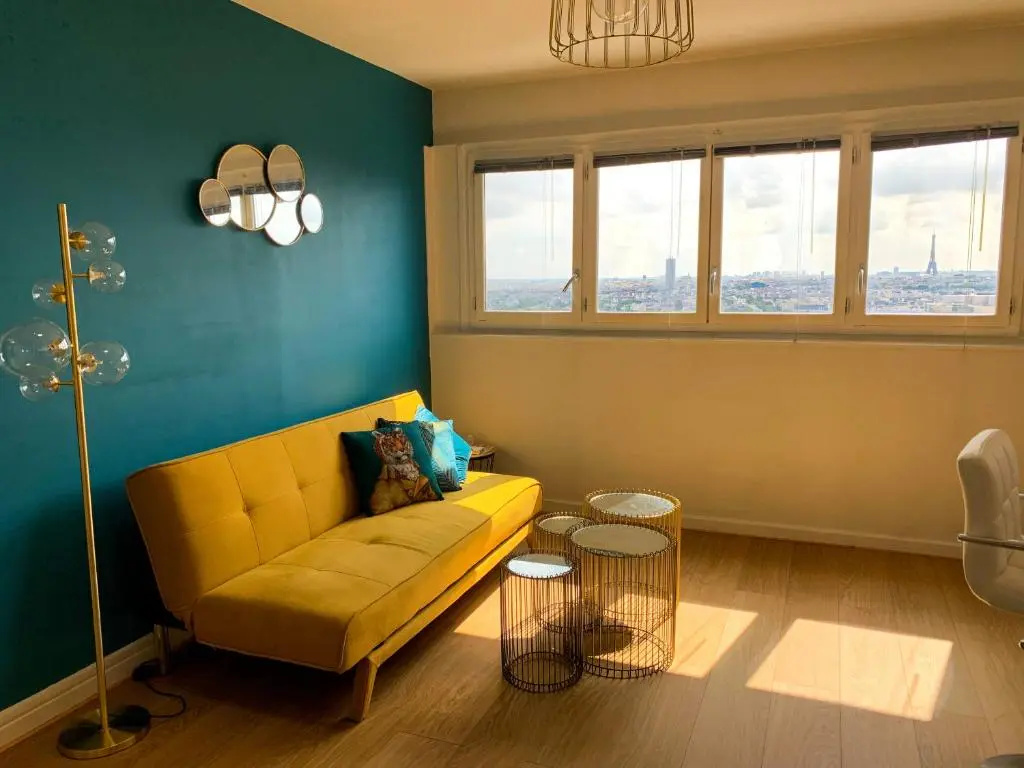 Vue panoramique sur Paris : Sublime appartement au centre de Courbevoie