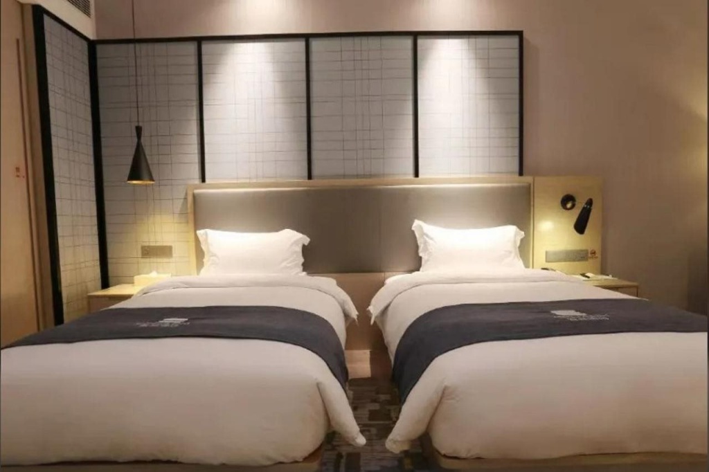 Echarm Hotel (Shanghai Hongqiao Hub National Exhibition Center)