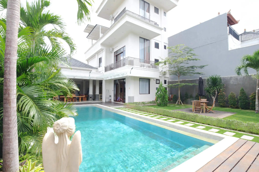 Jim's Residence