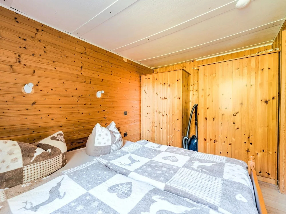 Comely Holiday Home in Güntersberge near Forest