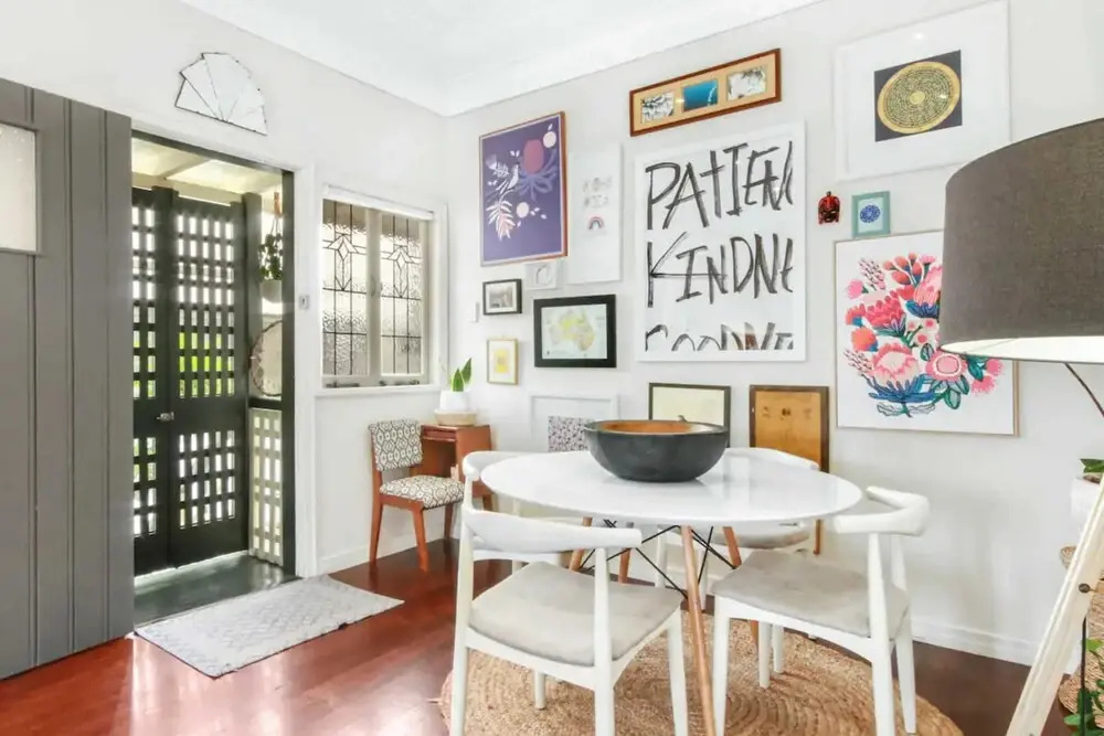 Lovely 2 Bedroom Terrace House in West End