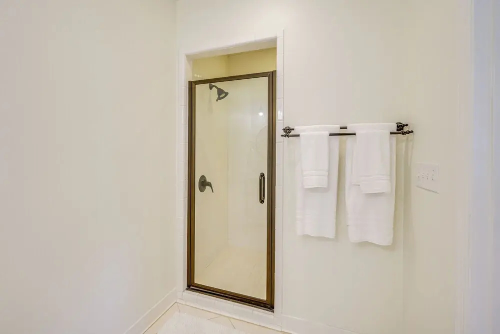 Charming Columbus Home: Steps to Lakebottom Park!